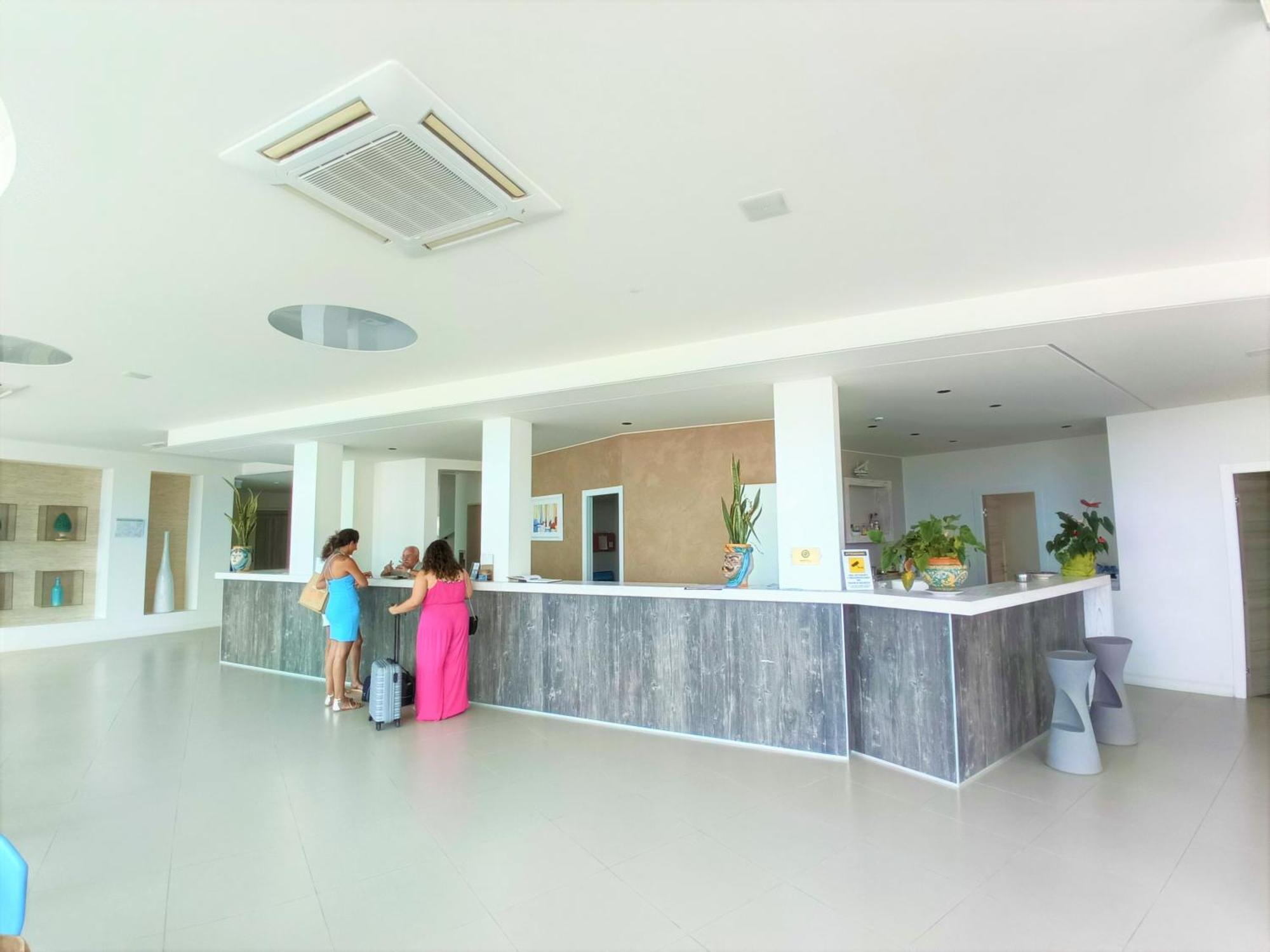 Hotel Vittorio Portopalo Di Capo Passero ภายนอก รูปภาพ