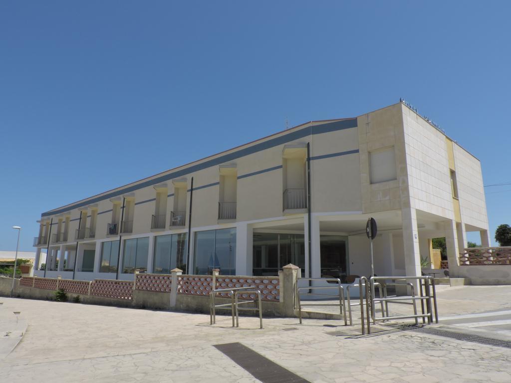 Hotel Vittorio Portopalo Di Capo Passero ภายนอก รูปภาพ