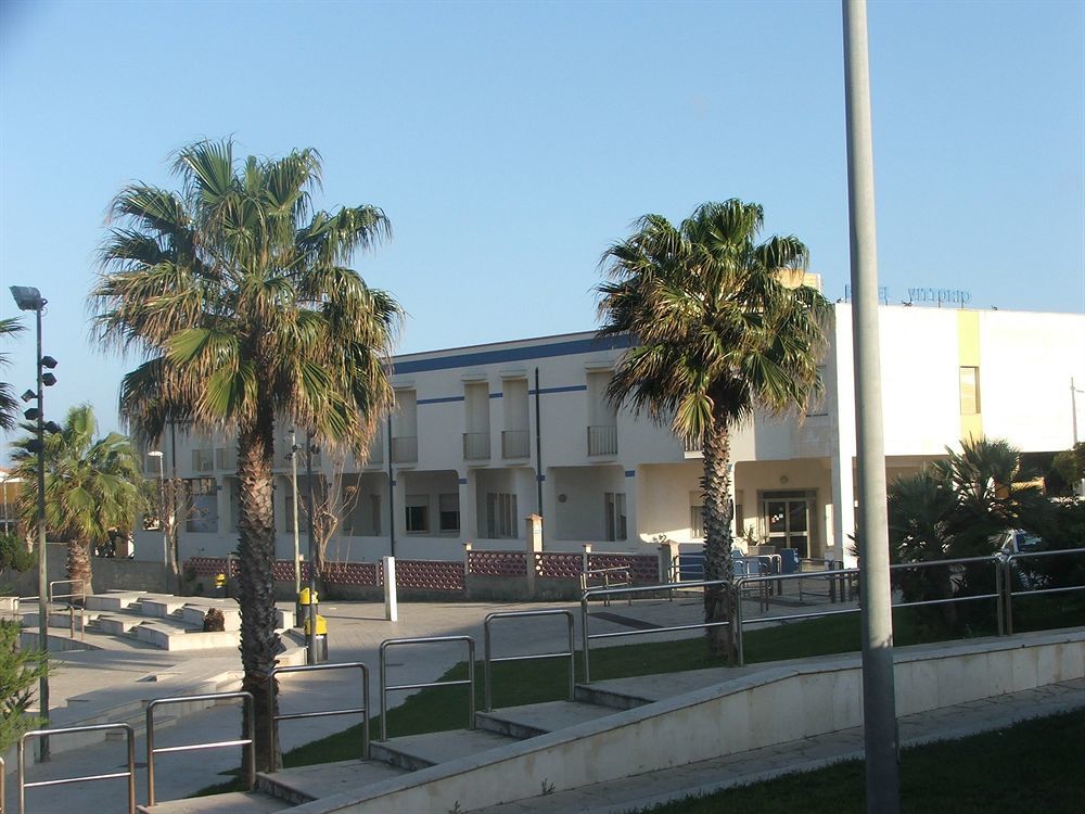 Hotel Vittorio Portopalo Di Capo Passero ภายนอก รูปภาพ