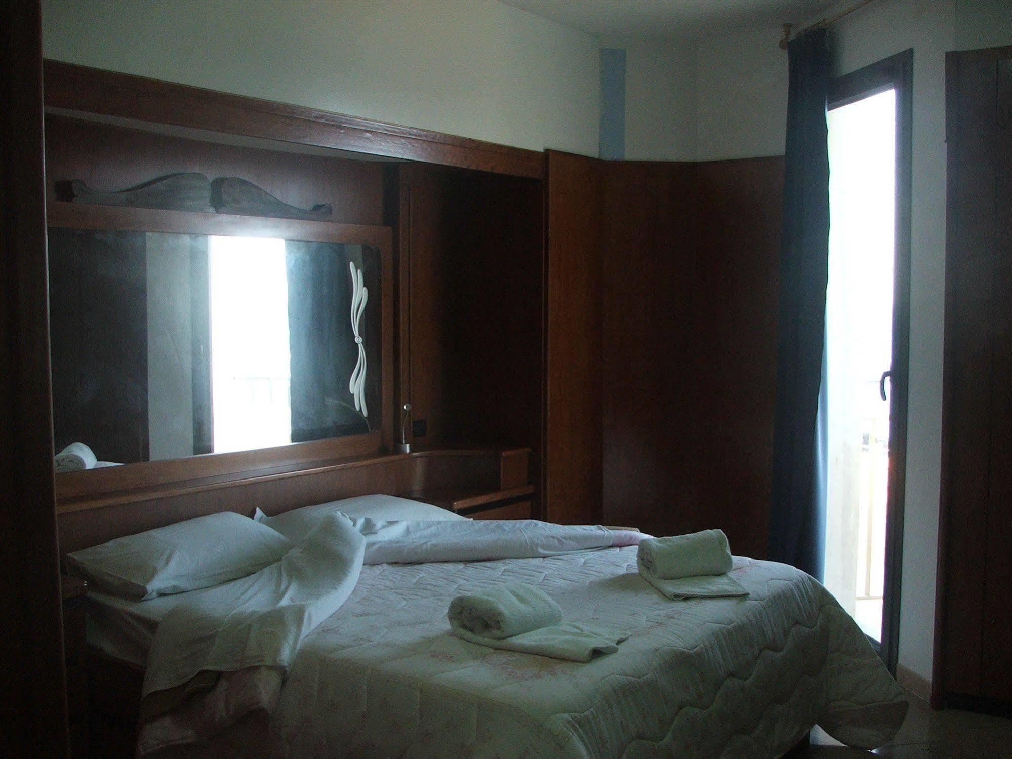 Hotel Vittorio Portopalo Di Capo Passero ภายนอก รูปภาพ